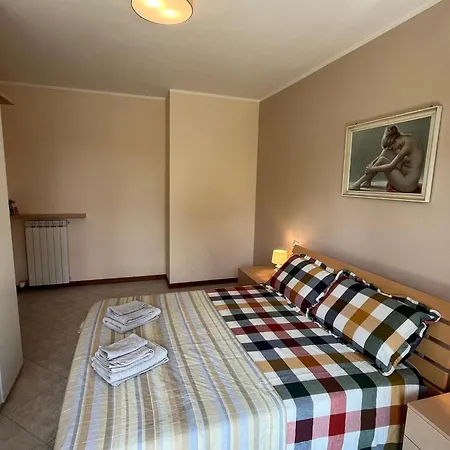 Discovery Flat With Pool & Bikes *