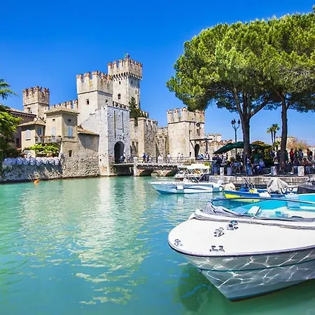 Discovery Flat With Pool & Bikes Apartamento Sirmione