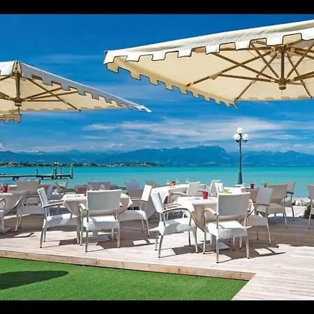 Discovery Flat With Pool & Bikes Apartmán Sirmione